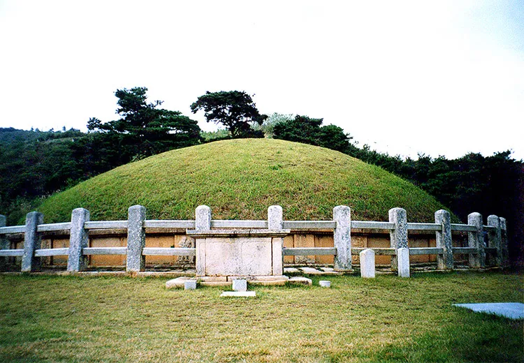 경주 경덕왕릉 사진