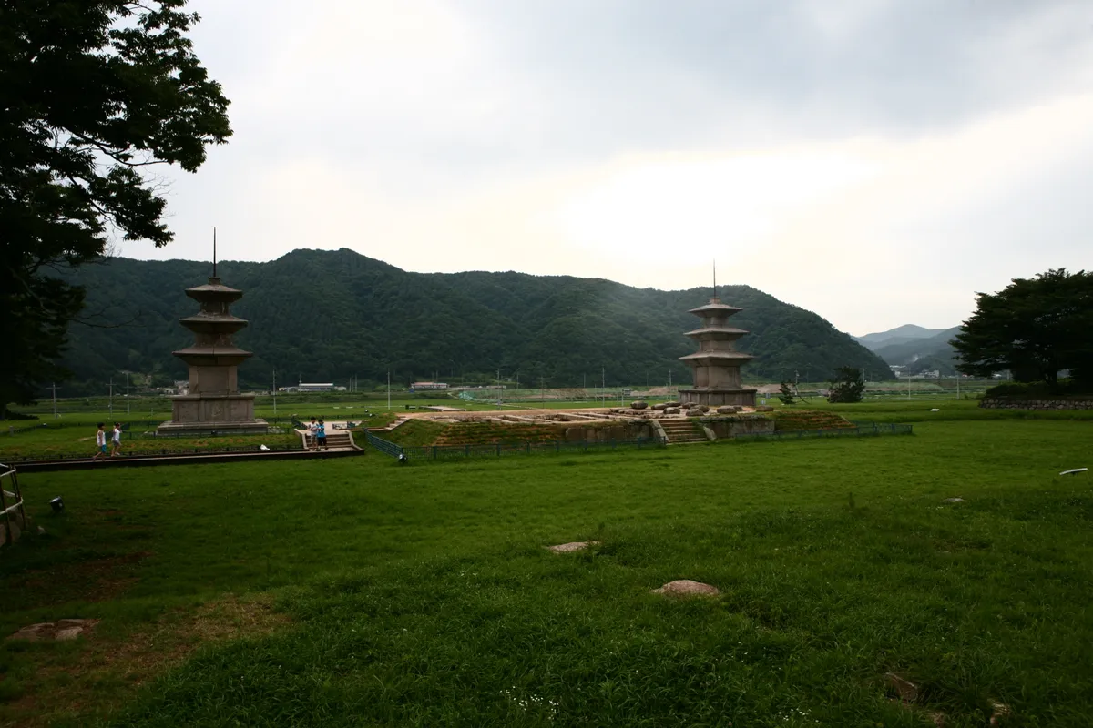 경주 감은사지 사진