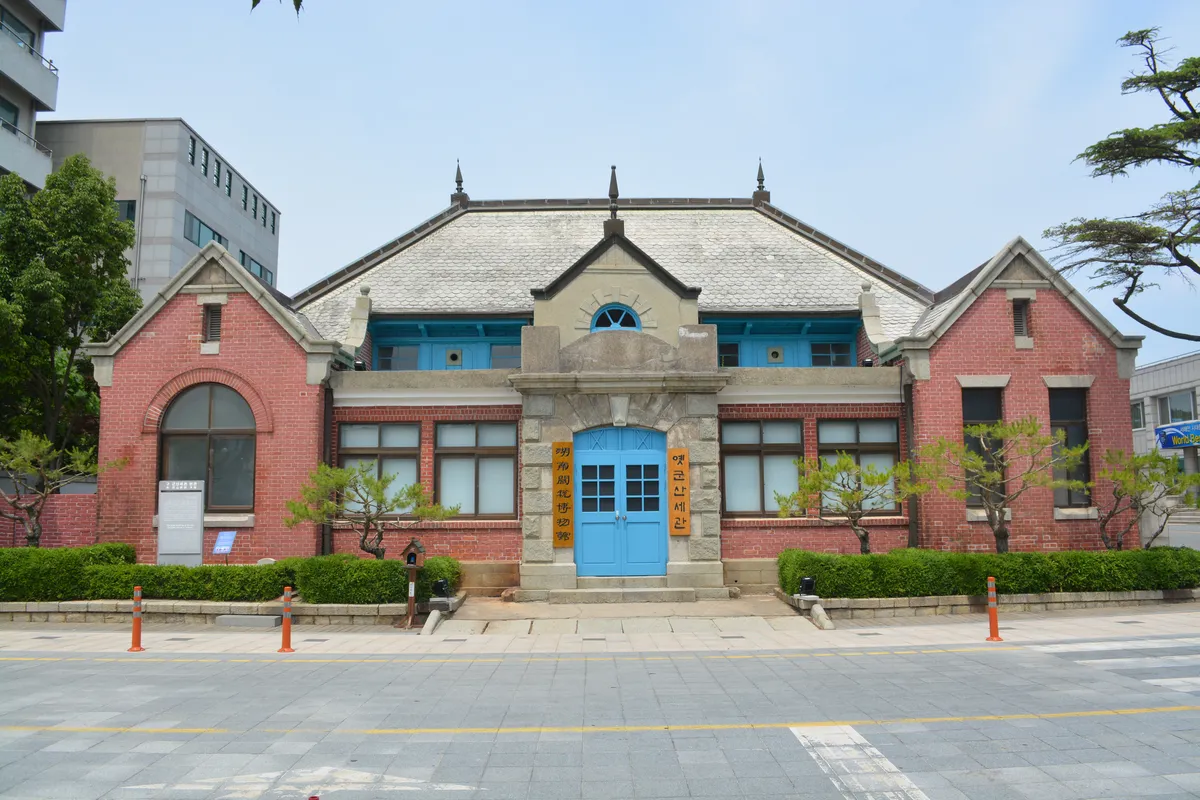 구 군산세관 본관 사진
