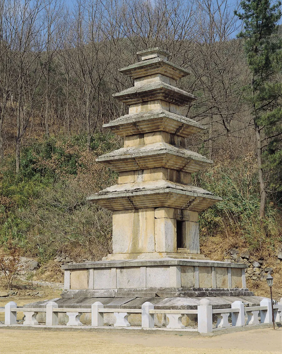 구미 죽장리 오층석탑 사진