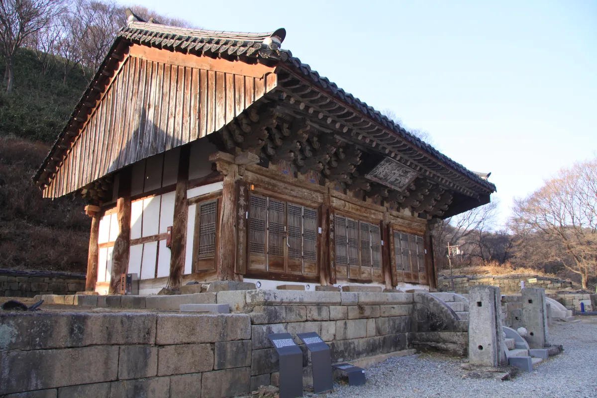 안성 칠장사 대웅전 사진