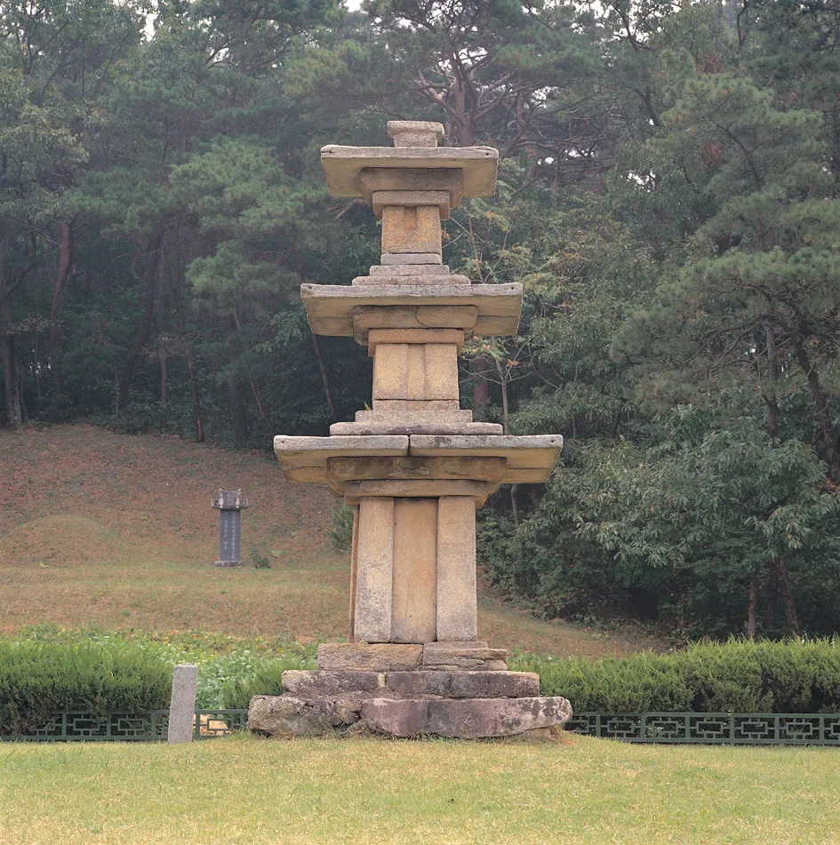 부여 장하리 삼층석탑 사진