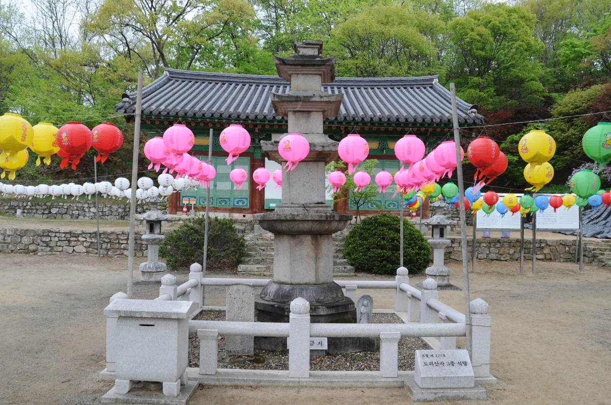 철원 도피안사 삼층석탑 사진