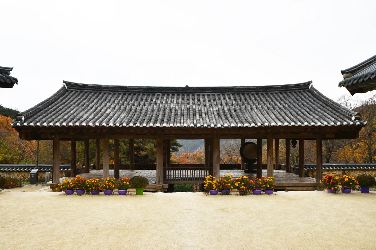 안동 봉정사 덕휘루 사진