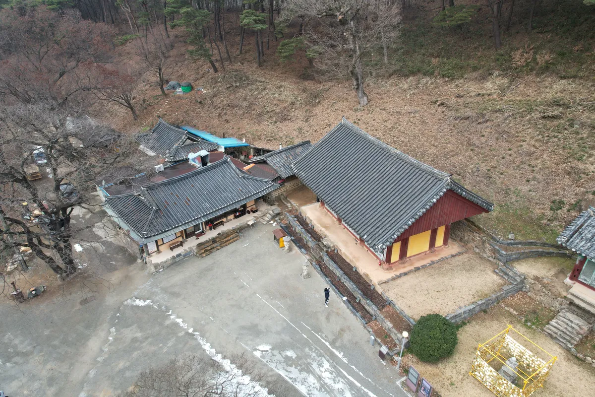 서산 문수사 극락보전 사진