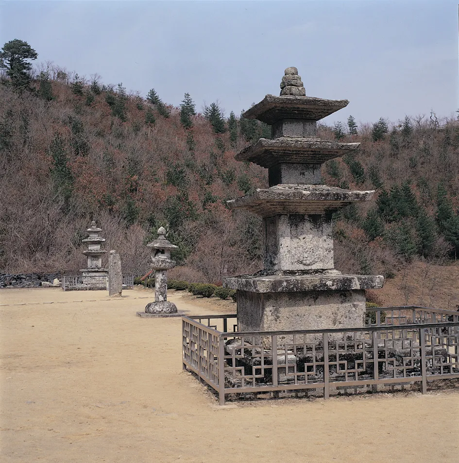 김천 청암사 수도암 동·서 삼층석탑 사진