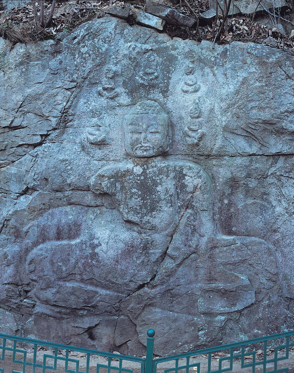 충주 봉황리 마애불상군 사진