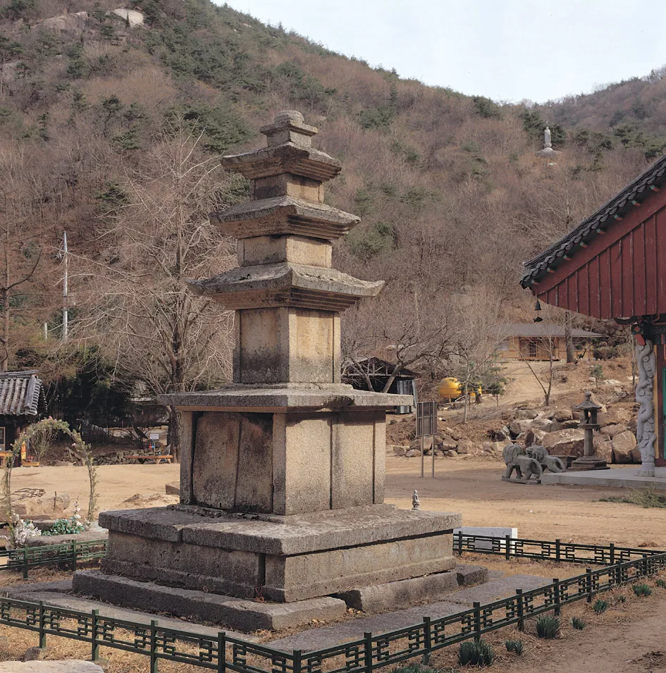 경산 불굴사 삼층석탑 사진