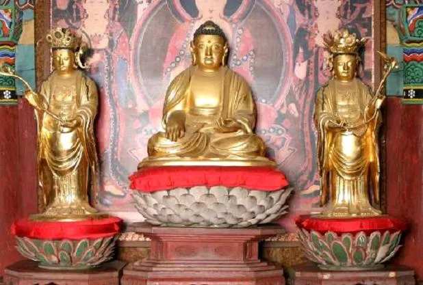 순천 송광사 목조석가여래삼존상 및 소조16나한상 일괄 사진