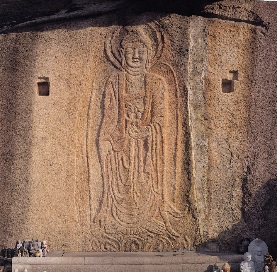 서울 삼천사지 마애여래입상 사진