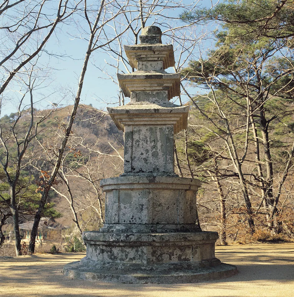 경주 석굴암 삼층석탑 사진